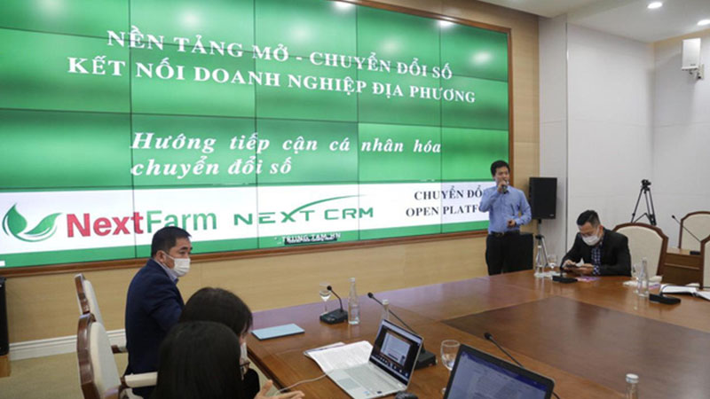 CEO NextCRM trình bày tham luận tại Hội thảo Doanh nghiệp công nghệ số Make in Vietnam của Bộ TT&TT